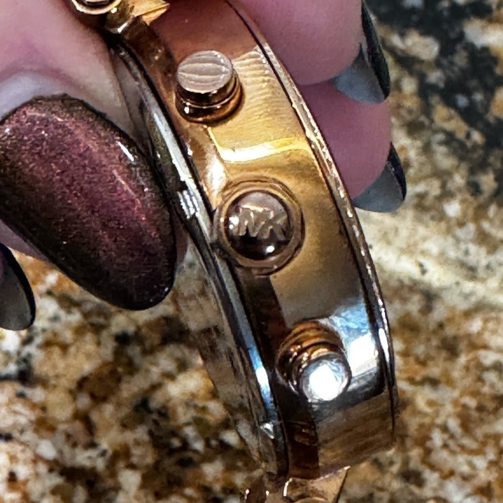 Michael Kors Rose Gold Women's Parker Watch new battery - Picture 9 of 10